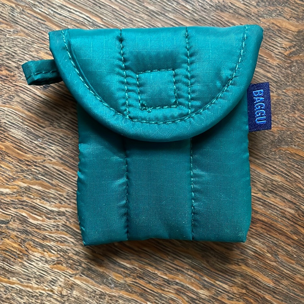 Baggu AirPod case